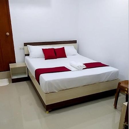 Tharavad Residency Hotell Iritti Exteriör bild