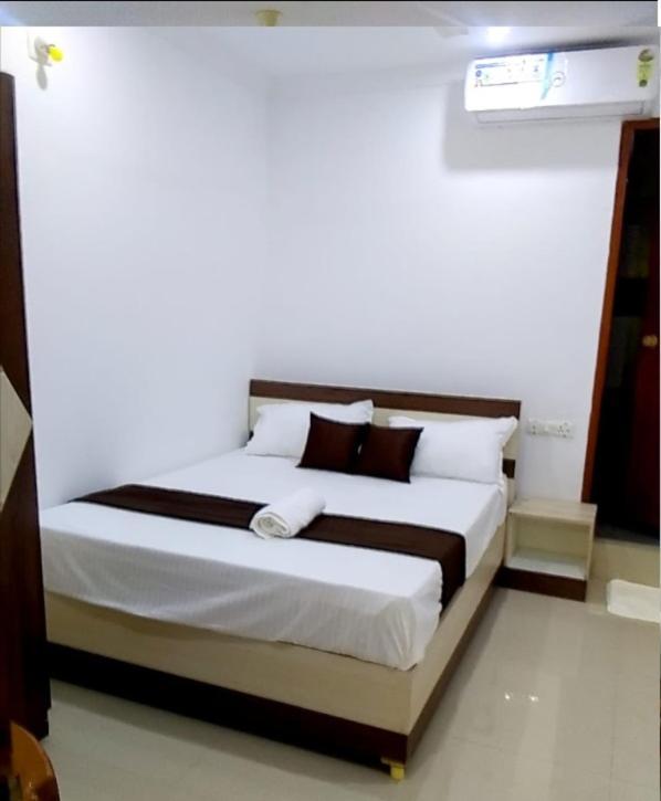 Tharavad Residency Hotell Iritti Exteriör bild